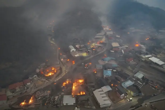 Fires in South Korea destroy temple