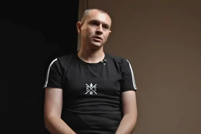 Der Soldat, dessen Körper die Besatzung mit der Inschrift 'Ruhm Russland' gebrandmarkt hat, erzählte seine Geschichte