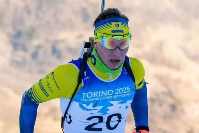 Borkovsky overtakes Dudchenko at the finish