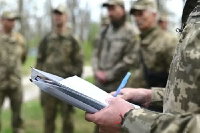 Militärische Registrierung: Welche Regionen brechen Rekorde bei der Anzahl der Bußgelder von den TCK?