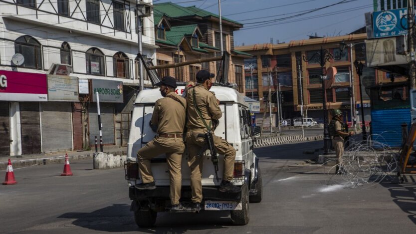 Między Indiami a Pakistanem wybuchł konflikt: trwa wymiana ognia