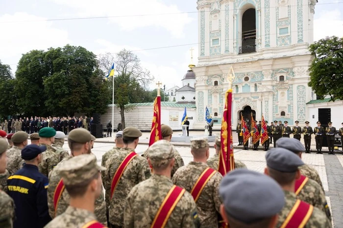 Am Tag der Verfassung hat Wolodymyr Selenskyj herausragende Ukrainer mit staatlichen Auszeichnungen geehrt