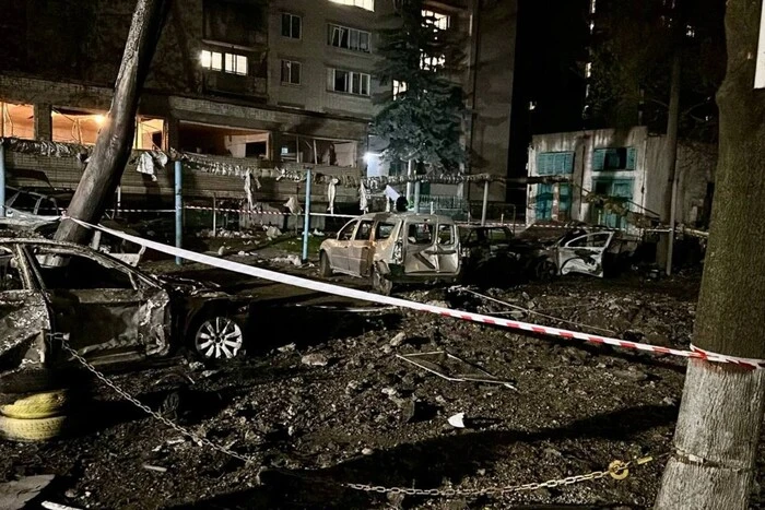 Rosja zaatakowała Dnipro: są ofiary i dziesiątki rannych (zdjęcia, wideo)