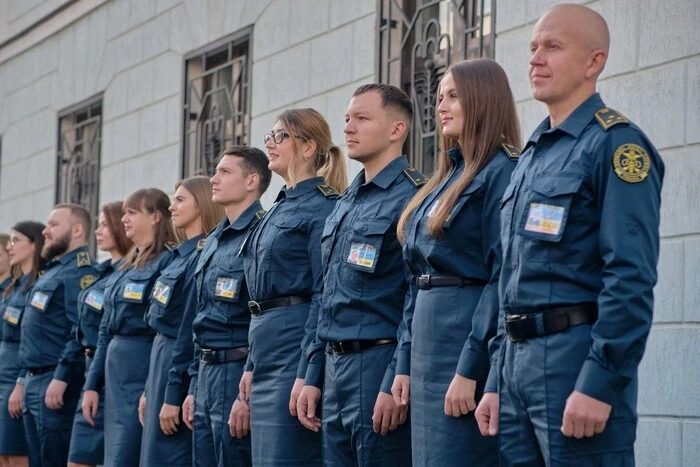 Tag des Zöllners in der Ukraine: Geschichte des Feiertags, Glückwünsche in Prosa, Gedichten und Karten