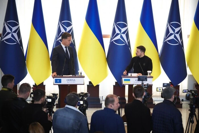 Sekretarz Generalny NATO odwiedził Odeskę, Bułgaria odmówiła sprzedaży reaktorów Ukrainie. Najważniejsze wydarzenia 15 kwietnia