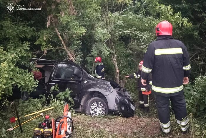 Horrific accident in Khmelnytskyi: a teenager and a man died, three others injured
