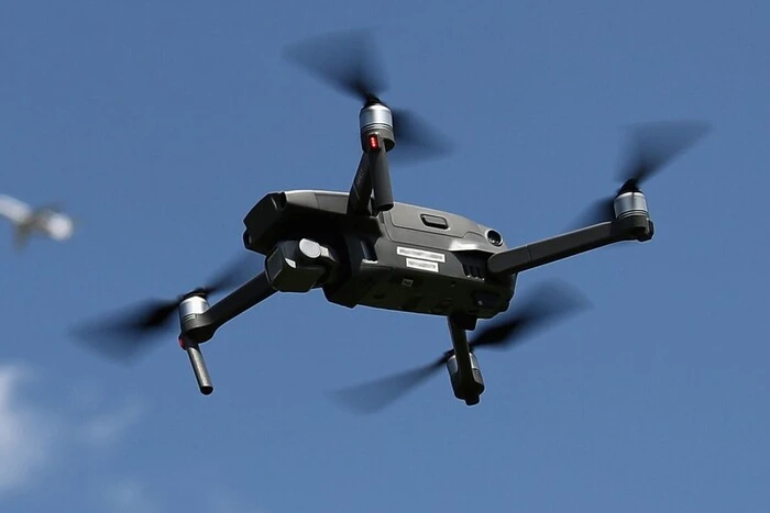 Die RF bildet Kinder in den besetzten Gebieten im Drohn fliegen aus – ISW