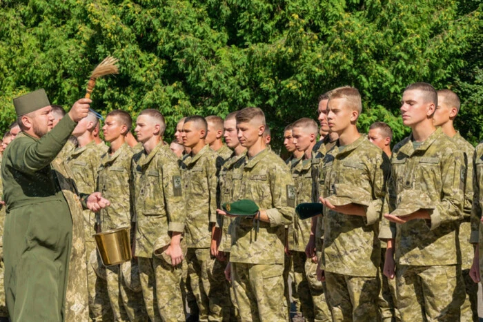 Ministerstwo Obrony poinformowało, ile osób podpisało „kontrakt 18-24”