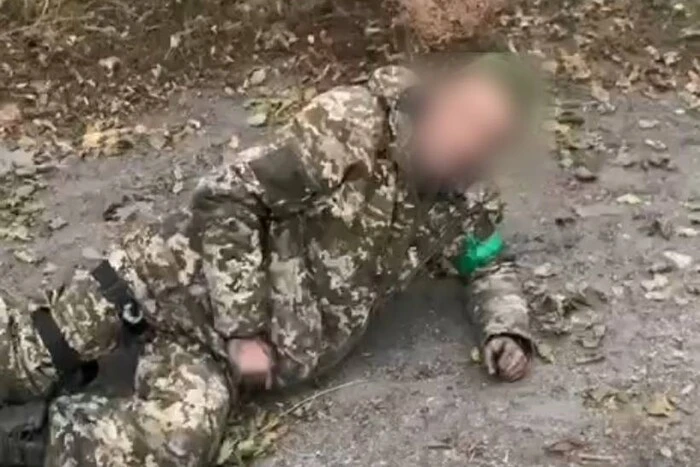 Execution of wounded Ukrainian soldier
