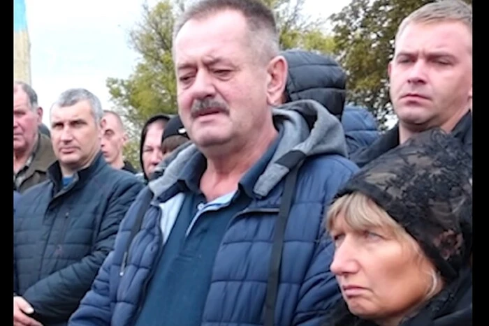 Family mourns fallen soldier in war