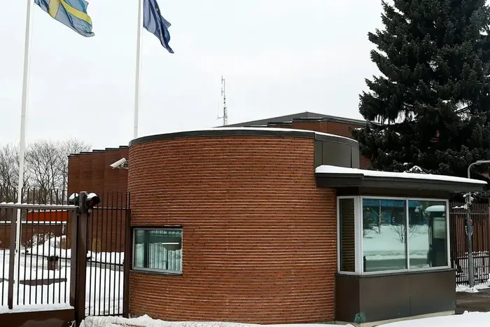 Nieznani napadli na ambasadę Szwecji w Moskwie