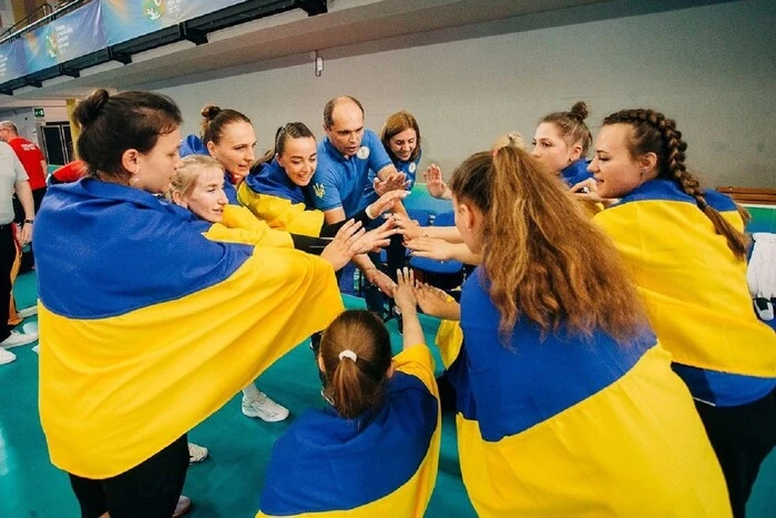 Українські параволейболістки з бронзовими медалями
