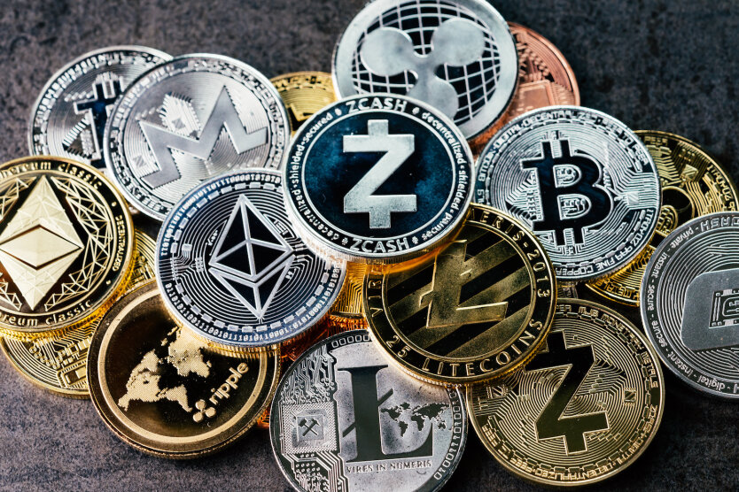 Символ Bitcoin на стійкому монети Трамп