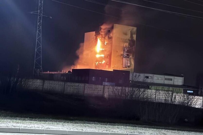 Розбитий завод у Росії