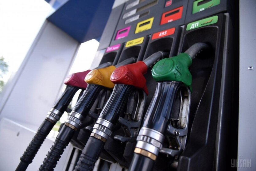 Fahrern wurde gezeigt, wie man beim Tanken sparen kann: Preisunterschiede für Benzin, Diesel und Autogas in den Regionen