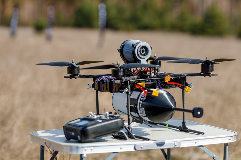 Українські розробники подали 42 проєкти на конкурс НАТО з протидії FPV-дронам на оптоволокні