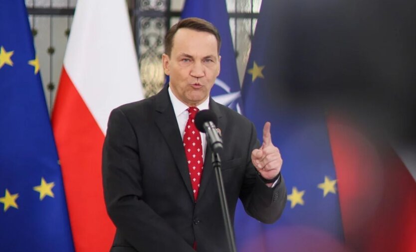 Sikorski: Rosja musi ponieść odpowiedzialność za wojnę na Ukrainie zarówno prawnie, jak i finansowo