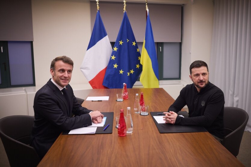 Зеленський і Макрон на зустрічі