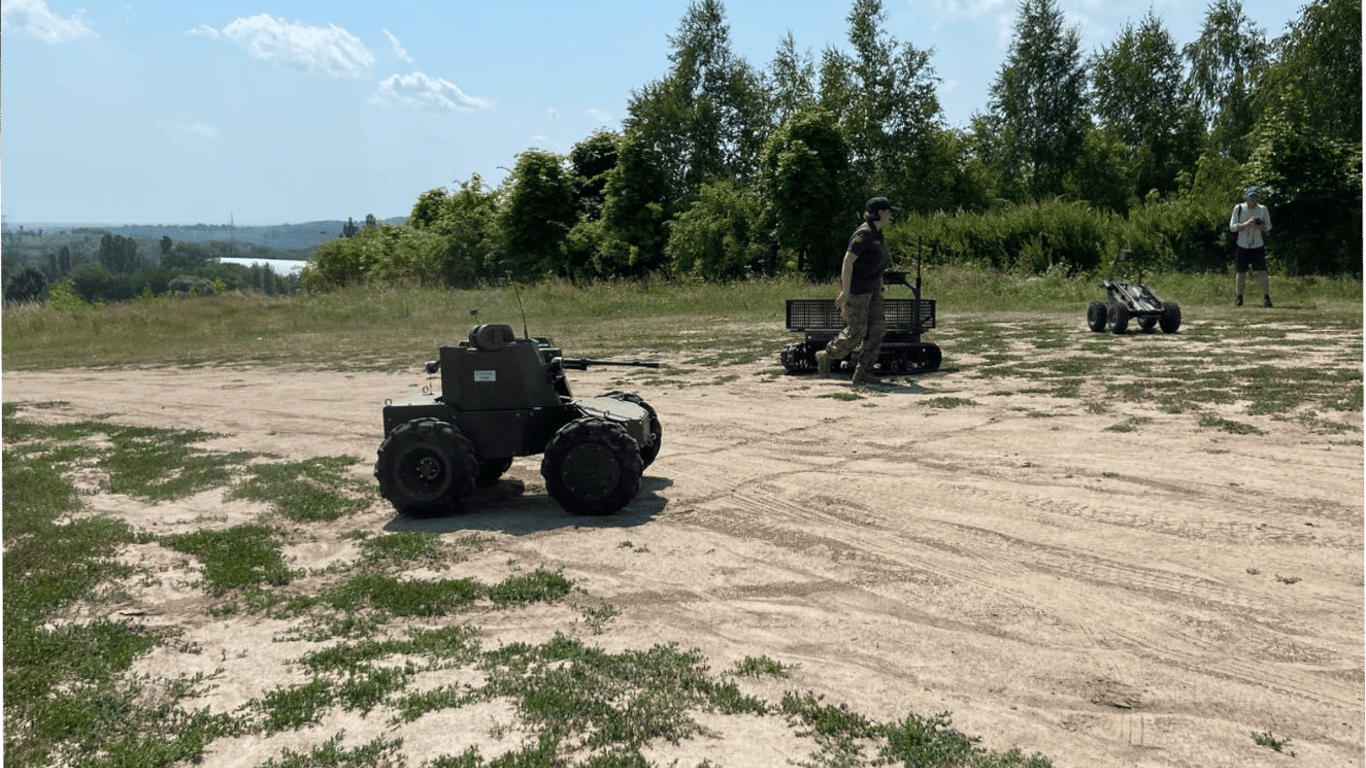 Evakuierung von Verwundeten und Lieferung von Munition – Arbeit der Boden-Drohnen