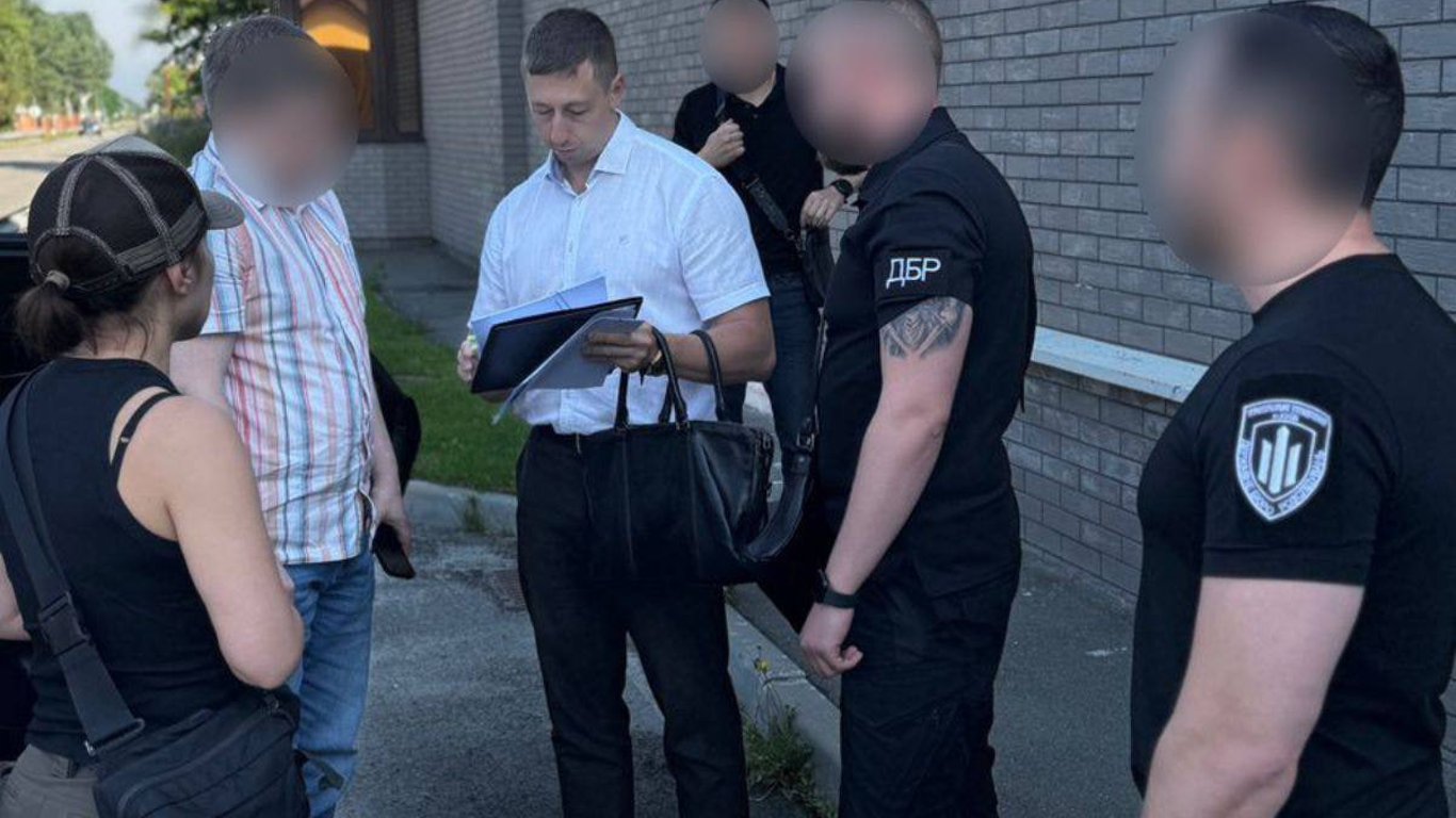 Причини миллионы убытков — объявлены подозрения чиновникам КМДА