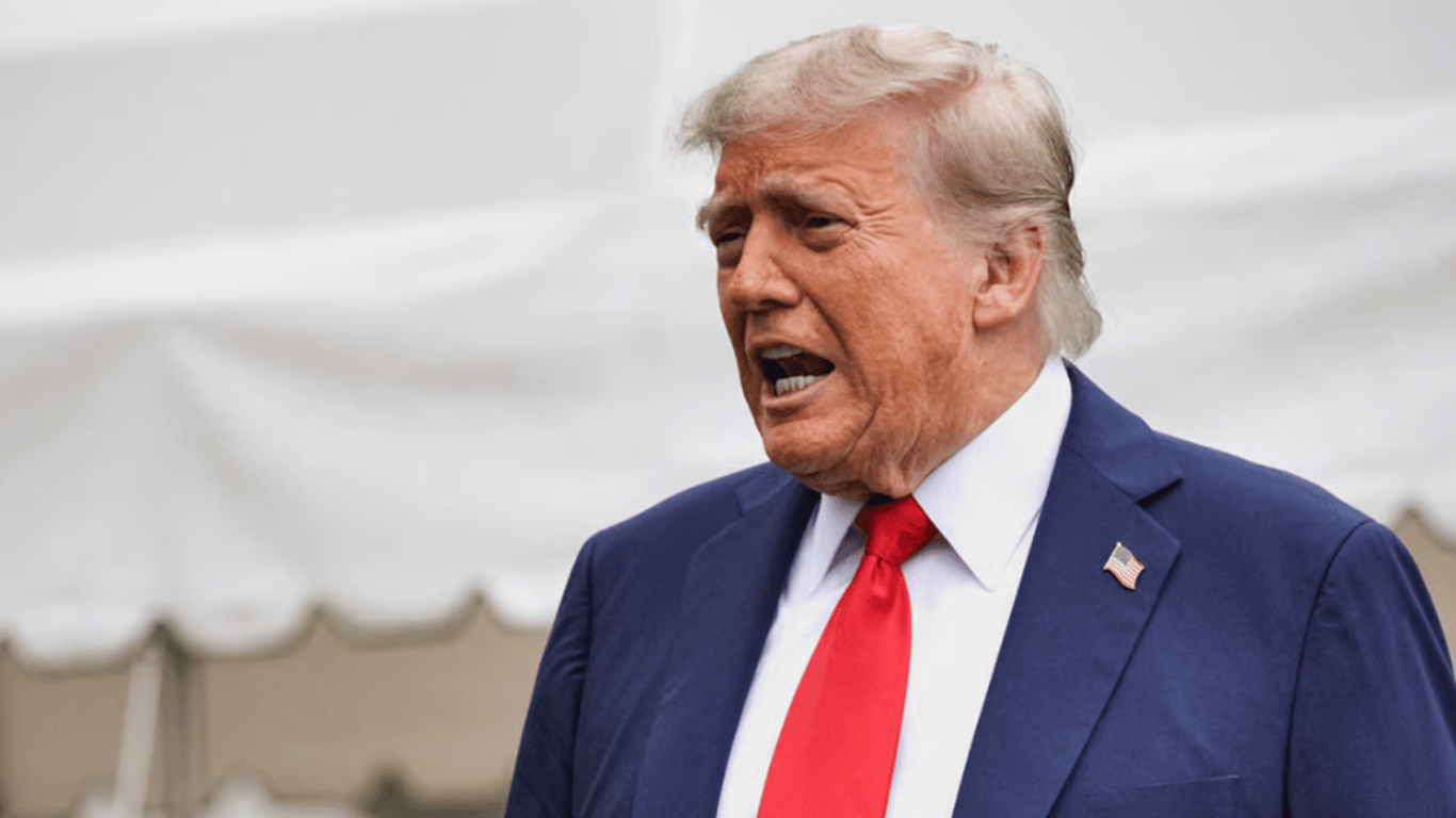 Trump harshly commented on Putin over the night shelling of Ukraine