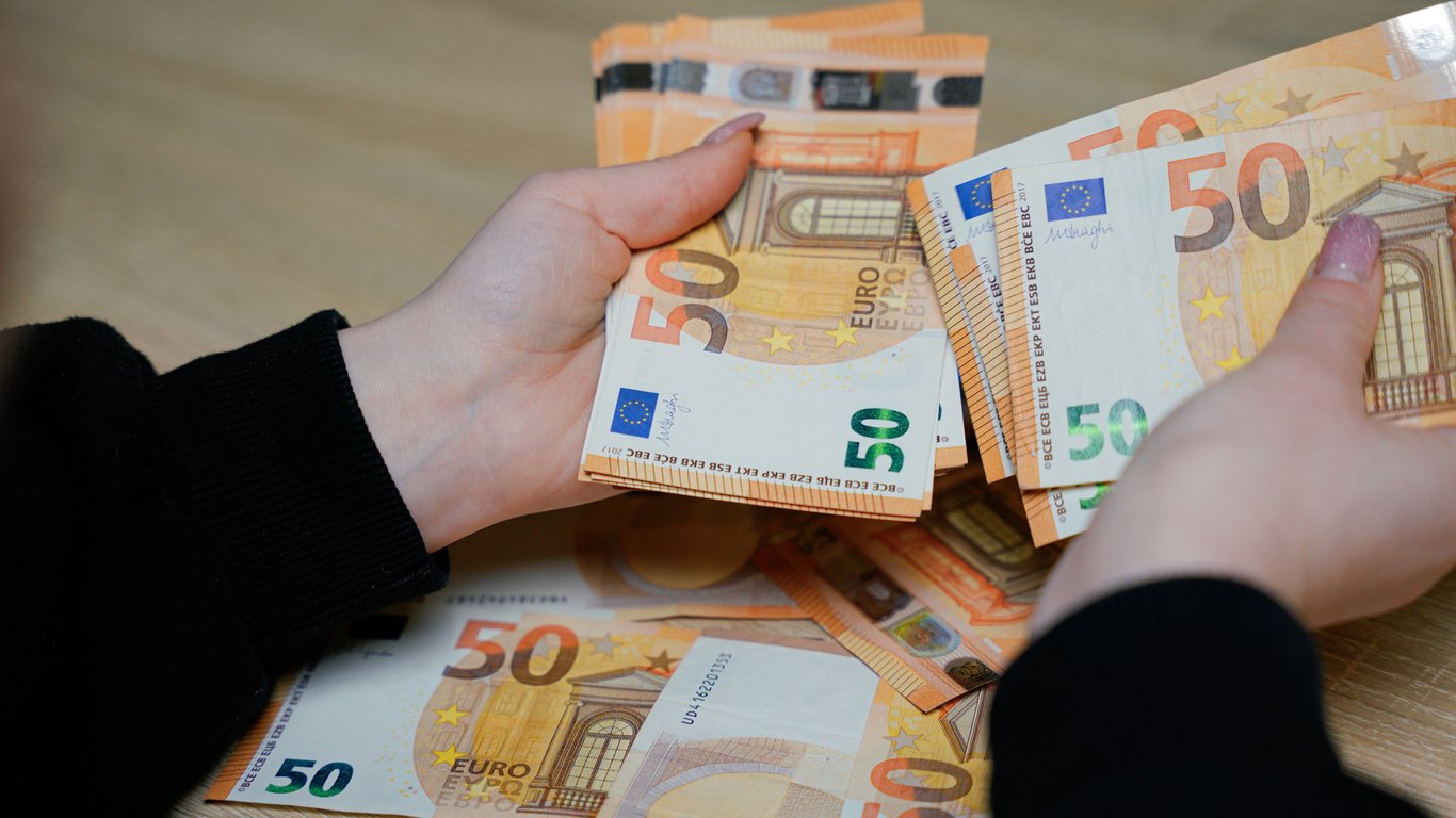 Payments to Ukrainians - where it will become more difficult to receive assistance in the EU
