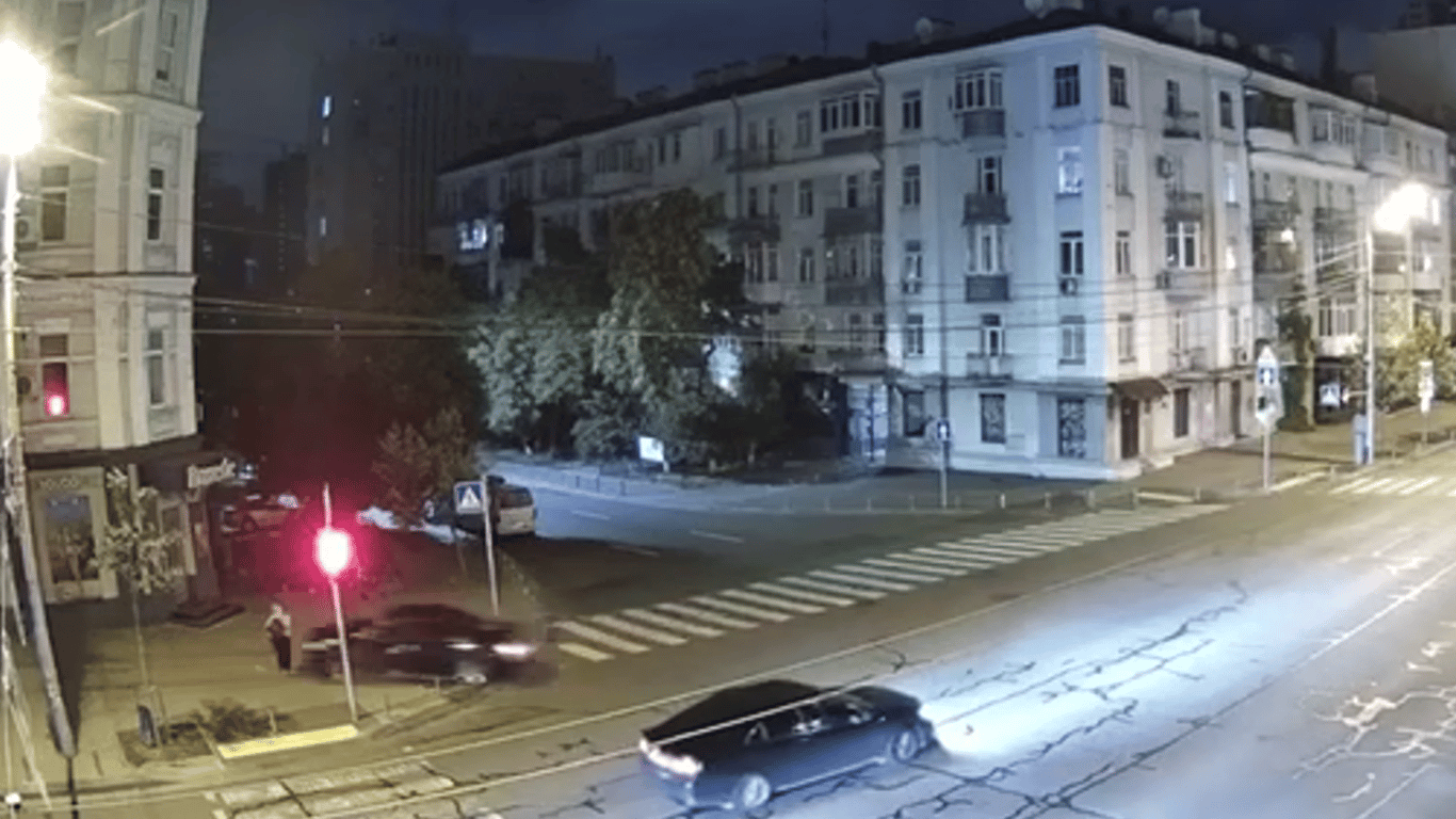 In Kyiv, a prosecutor's employee hit a woman and fled the scene of the accident