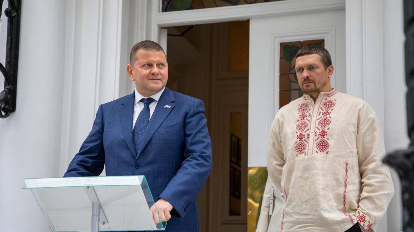 Usyk's victory over Dubois - Zaluzhnyi congratulated the boxer