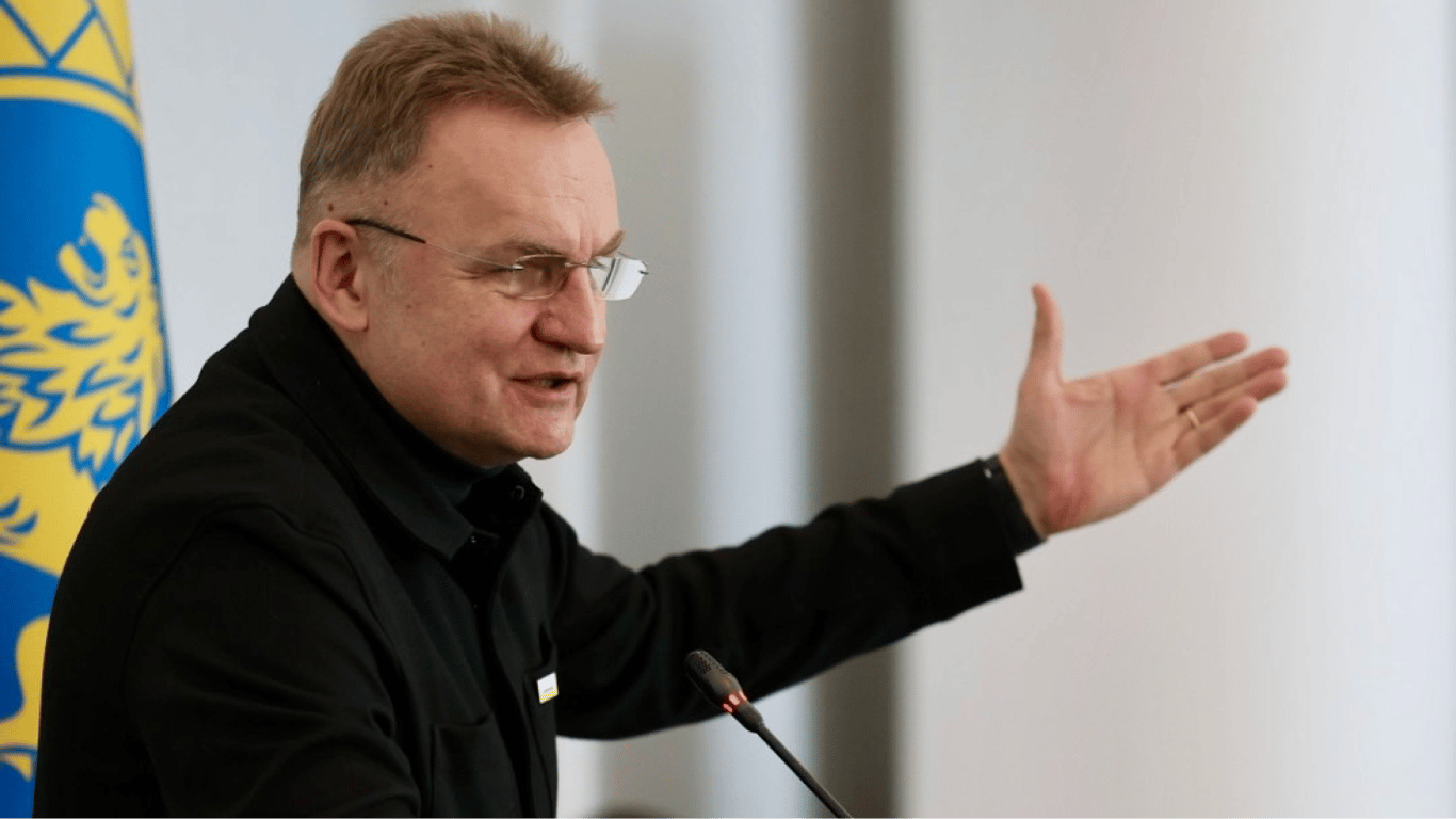 Sadowy odpowiedział, czym zajmują się jego synowie za granicą