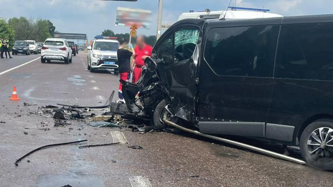 В Львове водителя BMW задержали после ДТП с семью пострадавшими