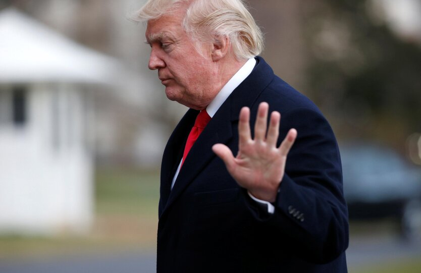 Politico dowiedziało się, kiedy Trump może nałożyć sankcje na Rosję