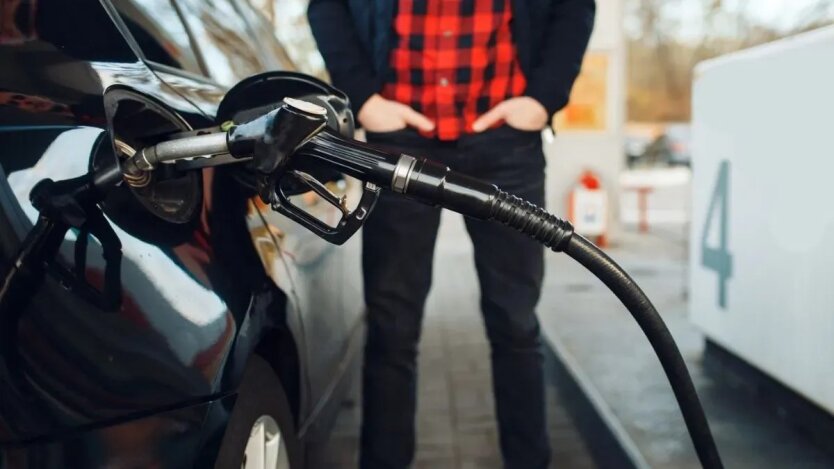 Wzrost cen paliwa nie ustaje: ile zapłacą kierowcy za benzynę, diesel i gaz